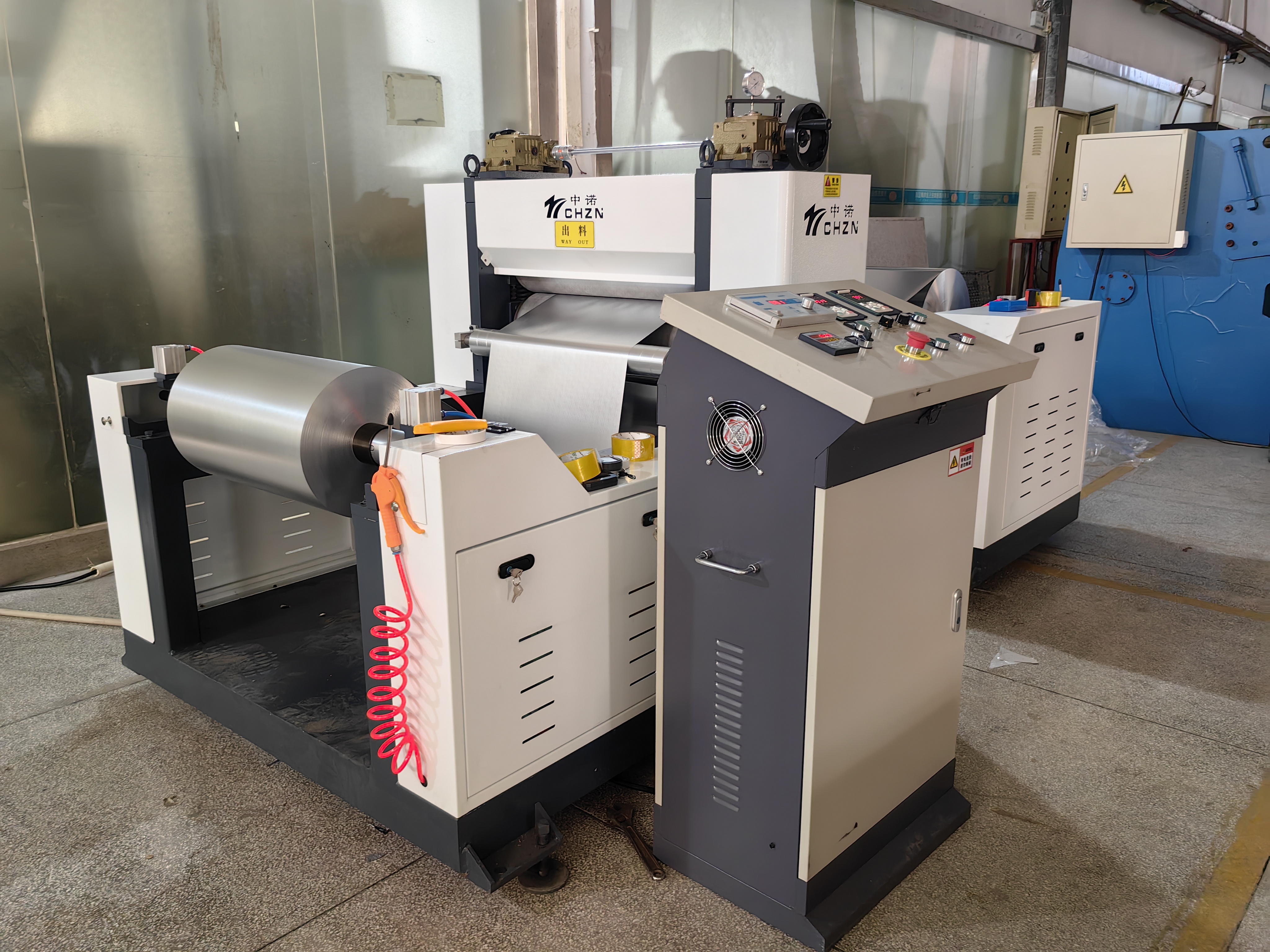 Универсальность машины тиснения